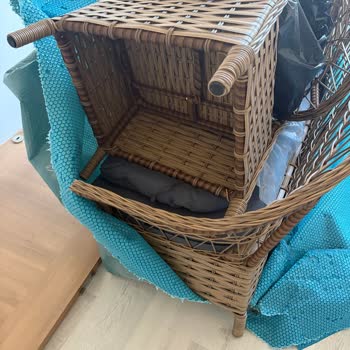 Bambi Mağazasından Gelen Yanlış Renkli Balkon Minderleri İçin Acil Değişim Talebi