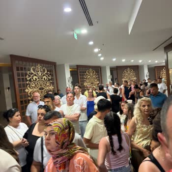 Xafira Deluxe Resort'ta Yetersiz Yemek, Kalabalık Havuz Ve Temizlik Sorunları