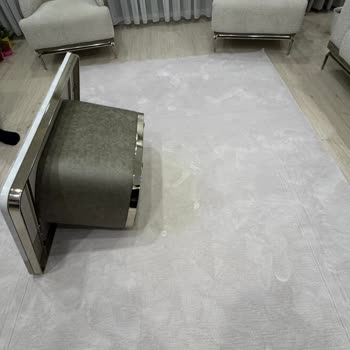 Bellona Mağazasında Mobilya Halıya Zarar Verdi, Garanti Süreci Gecikiyor