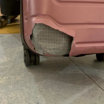 Uçuş Sonrası Valizimde Büyük Yırtık Ve Tazminat Talebi