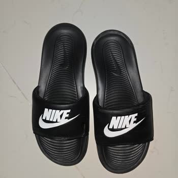 Nike Terlikte İki Günlük Kullanımda Cilt Tahrişi Ve Yara