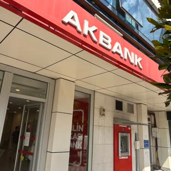 Bankada Sert Üslup Ve İşlem Engellemesi Nedeniyle Müşteri Şikayeti