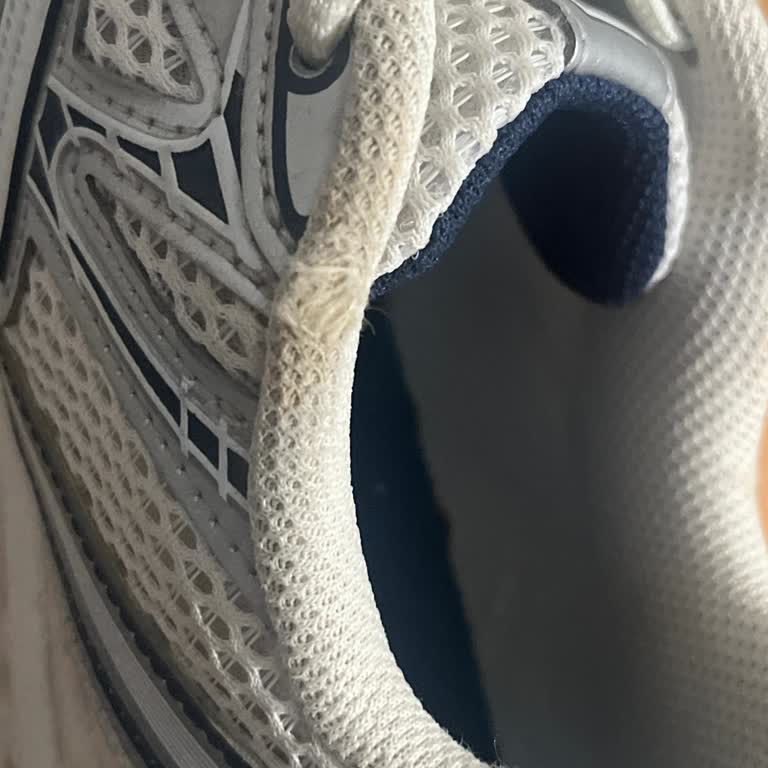 New Balance 740 Model Ayakkabının Kısa Sürede Deforme Olması
