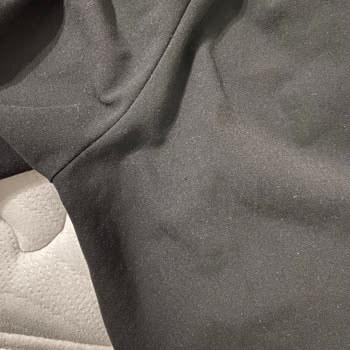 İlk Yıkamada Tiftiklenme Yaşayan Stradivarius Kumaş Pantolonu