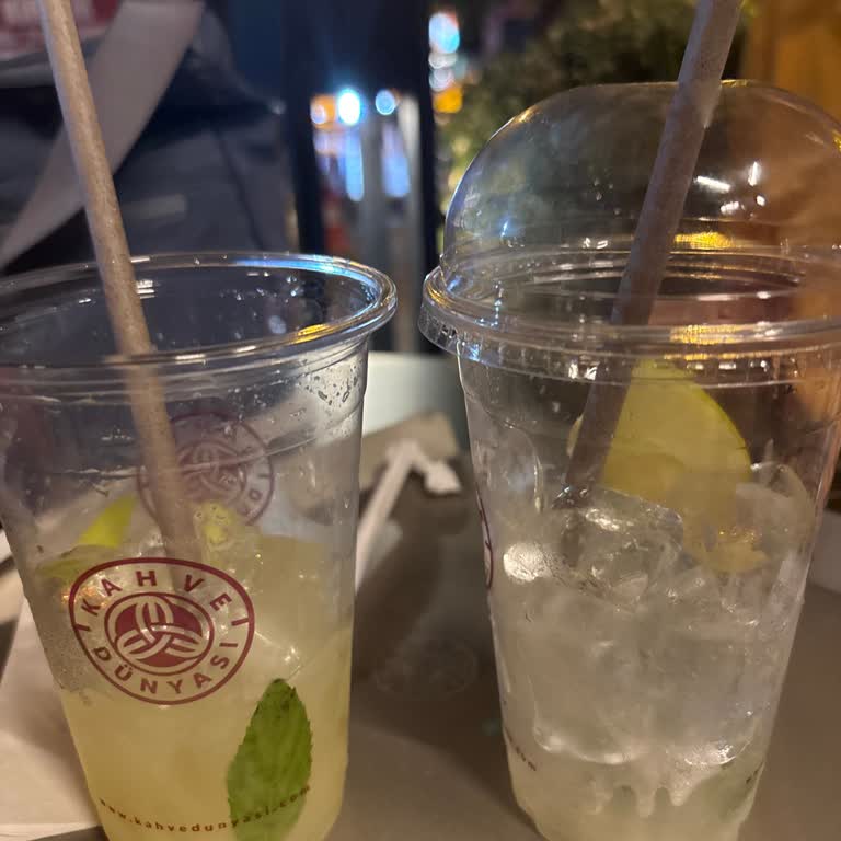 Suadiye Şubesinde Limonatalar Buzla Dolu, Ücret İadesi İstiyorum