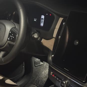Sıfır Kilometrede Yazılım Arızası, Volvo'nun Yetersiz Desteği Ve İkame Araç Talebi