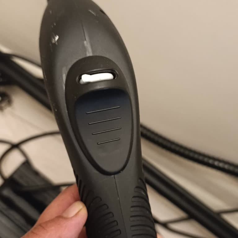 Buharlı Temizlik Makinesinin Buhar Ayarı Takılı Kalıyor Ve Yetkili Servis Geri Dönüş Yapmıyor
