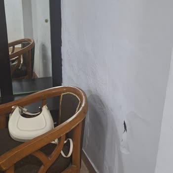 Hotel Grand Father Agra Dirty Room, AC Issues and Overcharged Bill