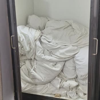 Hotel Grand Father Agra Dirty Room, AC Issues and Overcharged Bill