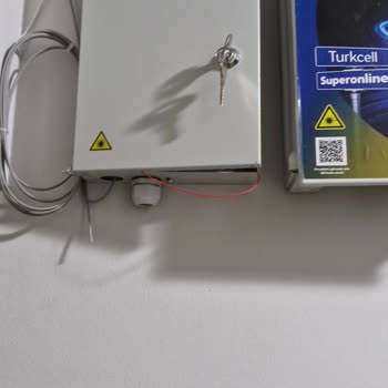 Türk Telekom’un Özensiz Fiber Çalışması Görüntü Kirliliği Ve Güvenlik Riski