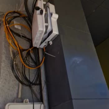 Türk Telekom’un Özensiz Fiber Çalışması Görüntü Kirliliği Ve Güvenlik Riski