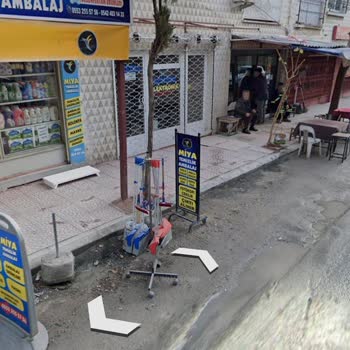 Camişerif Mahallesi'nde Kaldırım Ve Yol İşgallerine Acil Belediye Müdahalesi Talebi