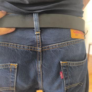 Levi’s Pantolonunda Renk Eşitsizliği Ve Düğme Hatası Nedeniyle İade Talebi