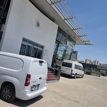 Aynı Çizikli Arka Stop Lambasının Tekrar Teslim Edilmesi