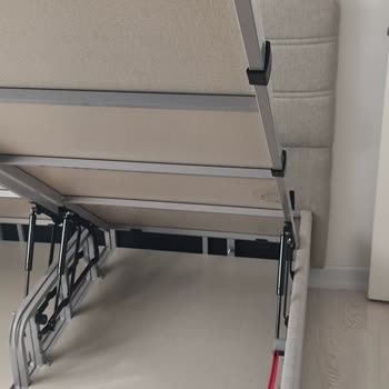 Lova Yatak'tan Kırık Ve Ayıplı Ürün İçin 3 Ay Çözüm Bekleyişi