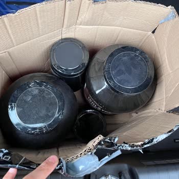 Kırık Kargo Paketi Ve Bozulmuş Ürün Kapakları Nedeniyle Değişim Talebi
