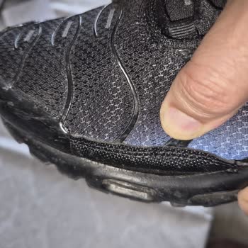Nike Air Max Plus Sağ Tekinde Erken Deformasyon, Açıklamasız Red Kararı Ve İade Talebi
