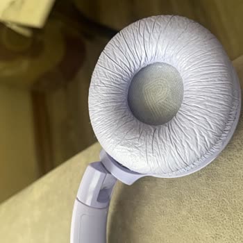 JBL Tune 510 Kulaklıkta Kısa Şarj Ömrü Ve Pedlerin Erken Yıpranması