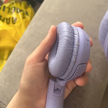JBL Tune 510 Kulaklıkta Kısa Şarj Ömrü Ve Pedlerin Erken Yıpranması