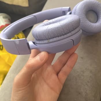 JBL Tune 510 Kulaklıkta Kısa Şarj Ömrü Ve Pedlerin Erken Yıpranması