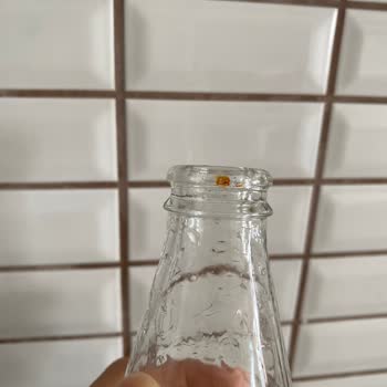 Gimsa Market’ten Alınan Niğde Gazozunun Cam Şişesinde Pas Ve Kir