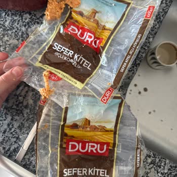 Bulgur İçli Köfte Hamuru Yapışıyor Ve Paket Yırtık