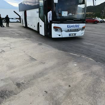 Araç Arızası Ve 5 Saatlik Klimasız Bekleme, İkram Ve Bilgilendirme Yok