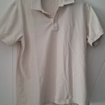 T-Shirt Çekmesi Ve Mağazanın Normal Değerlendirmesine Karşı Tam İade Talebi