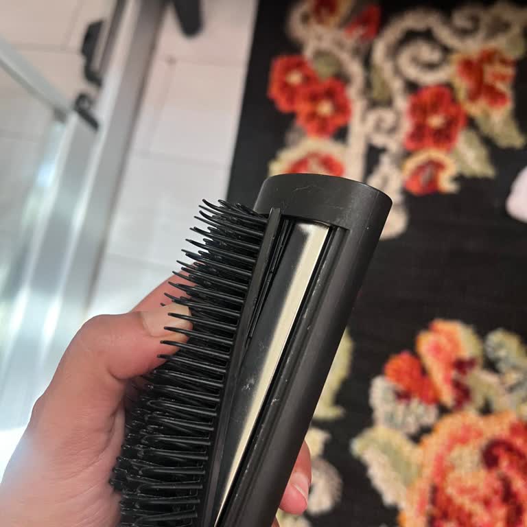 Dyson Saç Şekillendirme Setinde Fırça Aparatı Çıktığı İçin Hayal Kırıklığı
