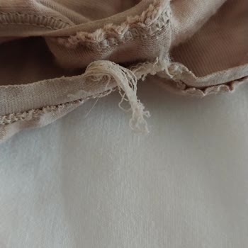 Üretim Hatası Nedeniyle Çabuk Yırtılan İç Çamaşırına 1500 TL İade Talebi