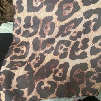 Organic Scarfs Yanıltıcı Fotoğraf Ve İletişim Eksikliği Sebebiyle Leopar Şal Sorunlu