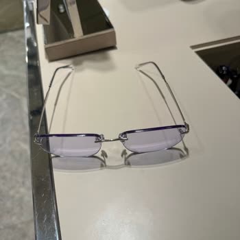Rayban Gözlüğünün 25 Günlük Kullanımda Oksitlenmesi Ve Mağazadan Geri Dönüş Alınamaması