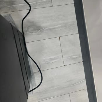 Xiaomi Robot Süpürge Su Sızdırması Nedeniyle Parkelerde Oluşan Hasar Ve Tazminat Talebi