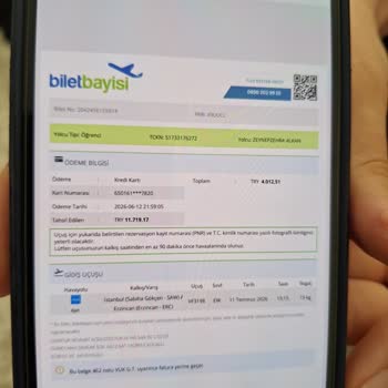 Çevrimiçi Check-In Yapan Aile Kapı Kapatma Ve Kaba Üslupla Uçaktan Dışlandı