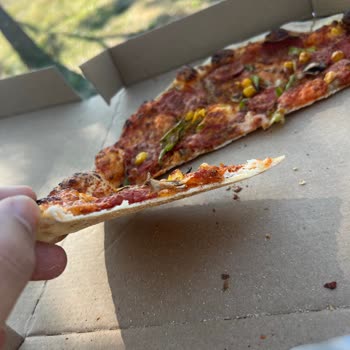 Domino’s Pizza Taşdelen Şubesinde Malzeme Eksikliği Ve Yanmış Hamur