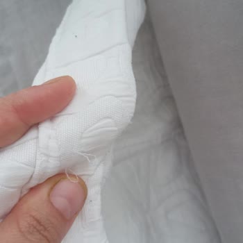 Yatak Örtüsü Çekilen İpler Ve Tüylenme, Garanti Reddi