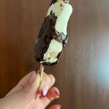 Magnum Dondurmasında İnsan Kılı Keşfi Ve Hijyen Endişesi