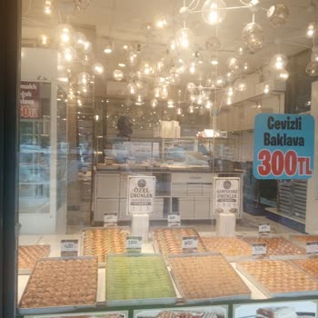 Baklavalar Şubesinde Personelin Saygısız Ve Alaycı Davranışı