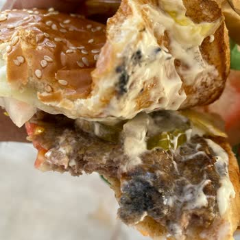 Mantar Görünümlü Burger, Soğuk Soğan Halkası Ve Hijyen Sorunu
