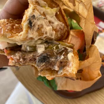 Mantar Görünümlü Burger, Soğuk Soğan Halkası Ve Hijyen Sorunu