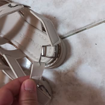 Limoya Sandaletinde Metal Tokası Anında Kırıldı, İade Süresi Dolmuş
