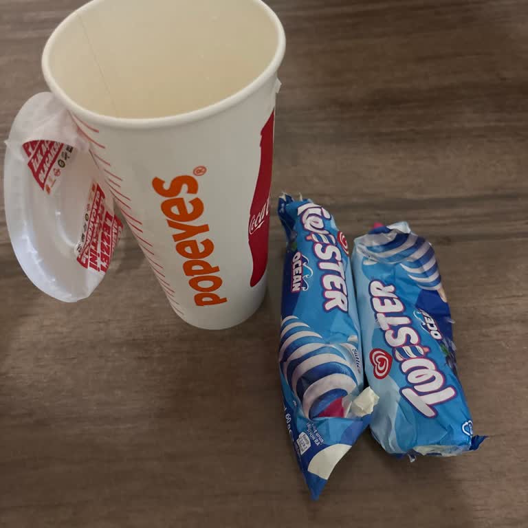 İstenilen Cornetto Yerine Erimiş Twister Gönderildi