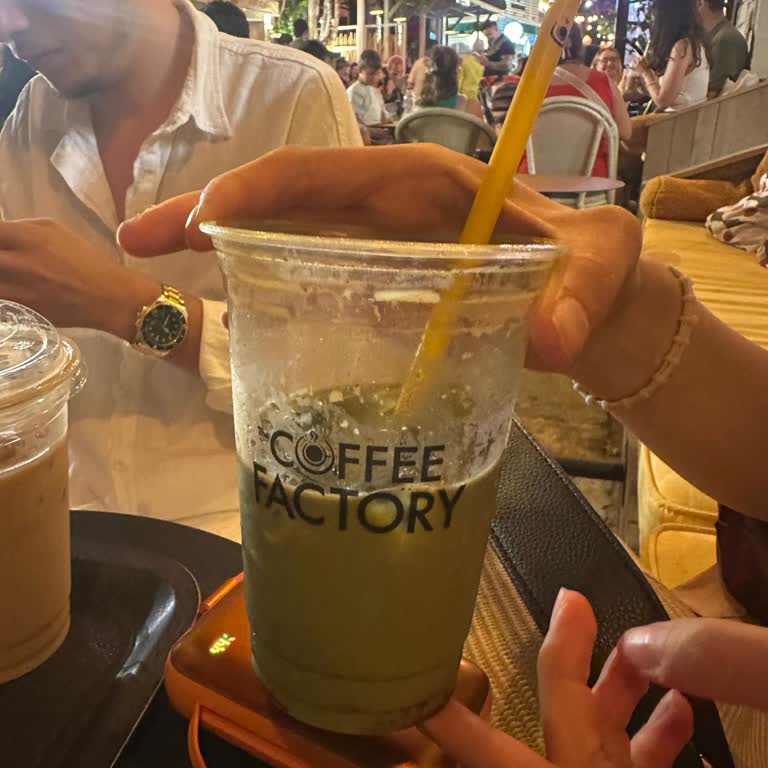 Matcha İçeceğinin Aşırı Acı Olması Ve Personelin Ücret İsteyerek Değişim Yapmaması