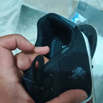 Üretim Hatası İddia Edilen Sneakers’da Değişim Ve İade Talebi