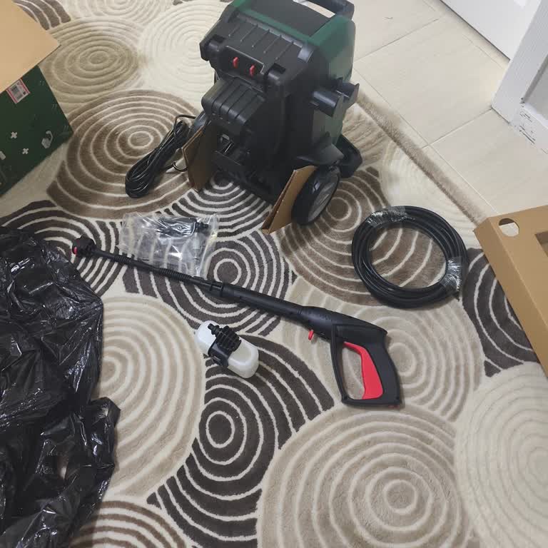 Bosch Basınçlı Yıkama Makinesinde Hortum Ve Bağlantı Aparatlarının Eksik Olması