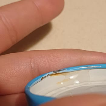 Paslı Kapaklı Cam Şişeli Meyve Suyu Ve Sağlık Endişesi