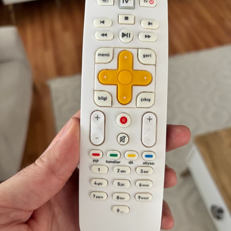 TV+ Hizmeti İçin Kullanılmış, Arızalı Ve Hijyenik Olmayan Kumanda Şikayeti
