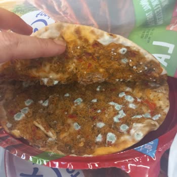 Son Kullanma Tarihi Geçmemiş Lahmacunda Küf Görüldü, Firmadan Cevap Yok