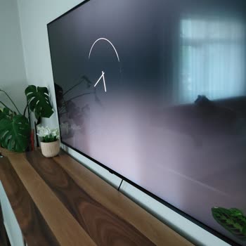 LG QNED TV'de Işık Sızması Sorunu Ve Yetersiz Servis Cevabı