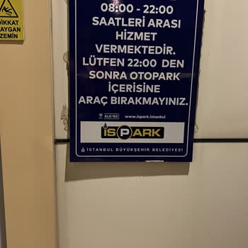 Yanıltıcı Kapanış Saati Bilgisi Nedeniyle Sultanbeyli Otoparkında Araç İçeride Kilitli Kaldı